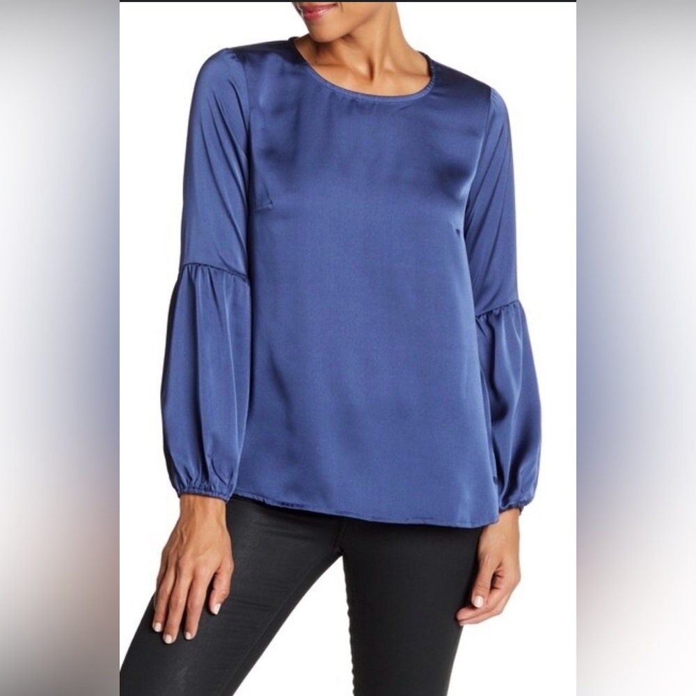 Bobeau Bubble Sleeve Top
